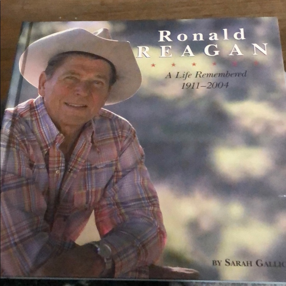 Ronald Reagan🤑